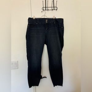Torrid skinny cropped dark wash Jeans 20